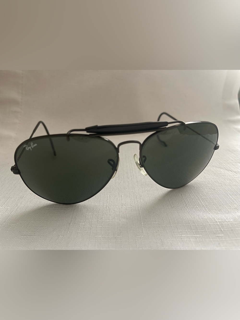 Vintage Ray-Ban Aviator Sunglasses in Black with Brown Case - Picture 3 of 6